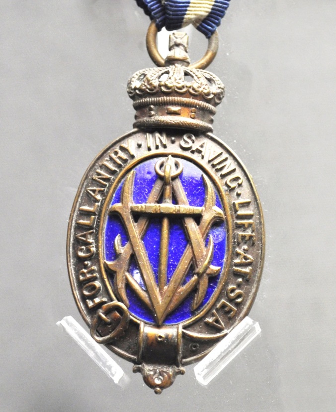 The Albert Medal for lifesaving, awarded to Henry Hood after bravely rescuing the crew of the Atlas. 